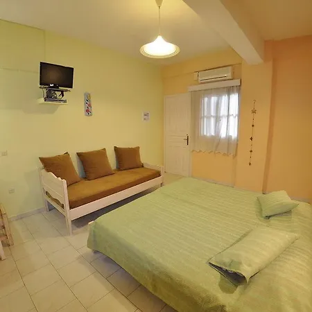 Toula Apartment *